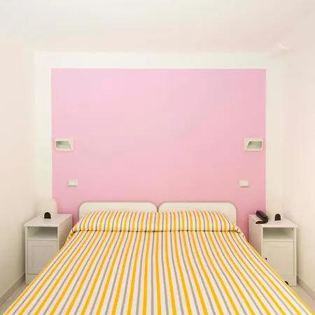 La Maestra מלון 3*