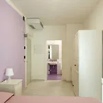 La Maestra 3*