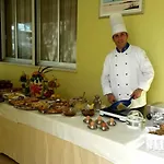 La Maestra