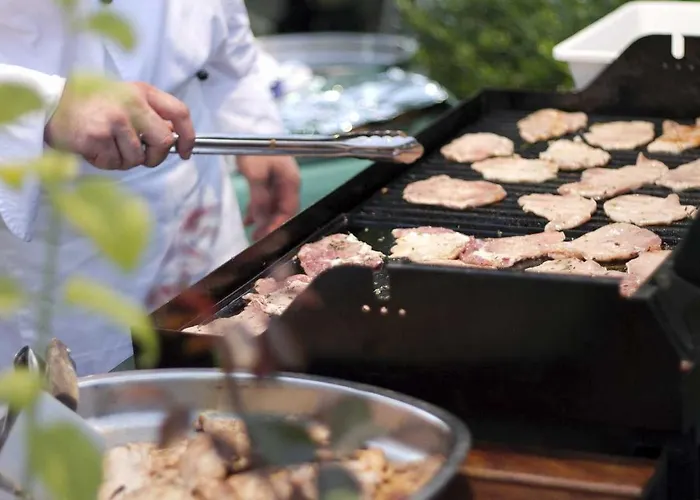 Hotell La Maestra 3*